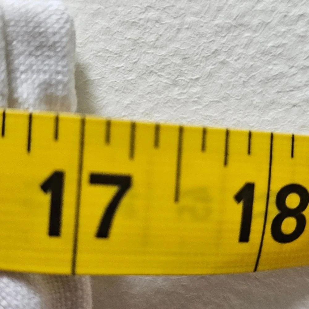 Onia Mens 100% Linen Cargo Shorts Off-White Cream Elastic Resort Old Money Large